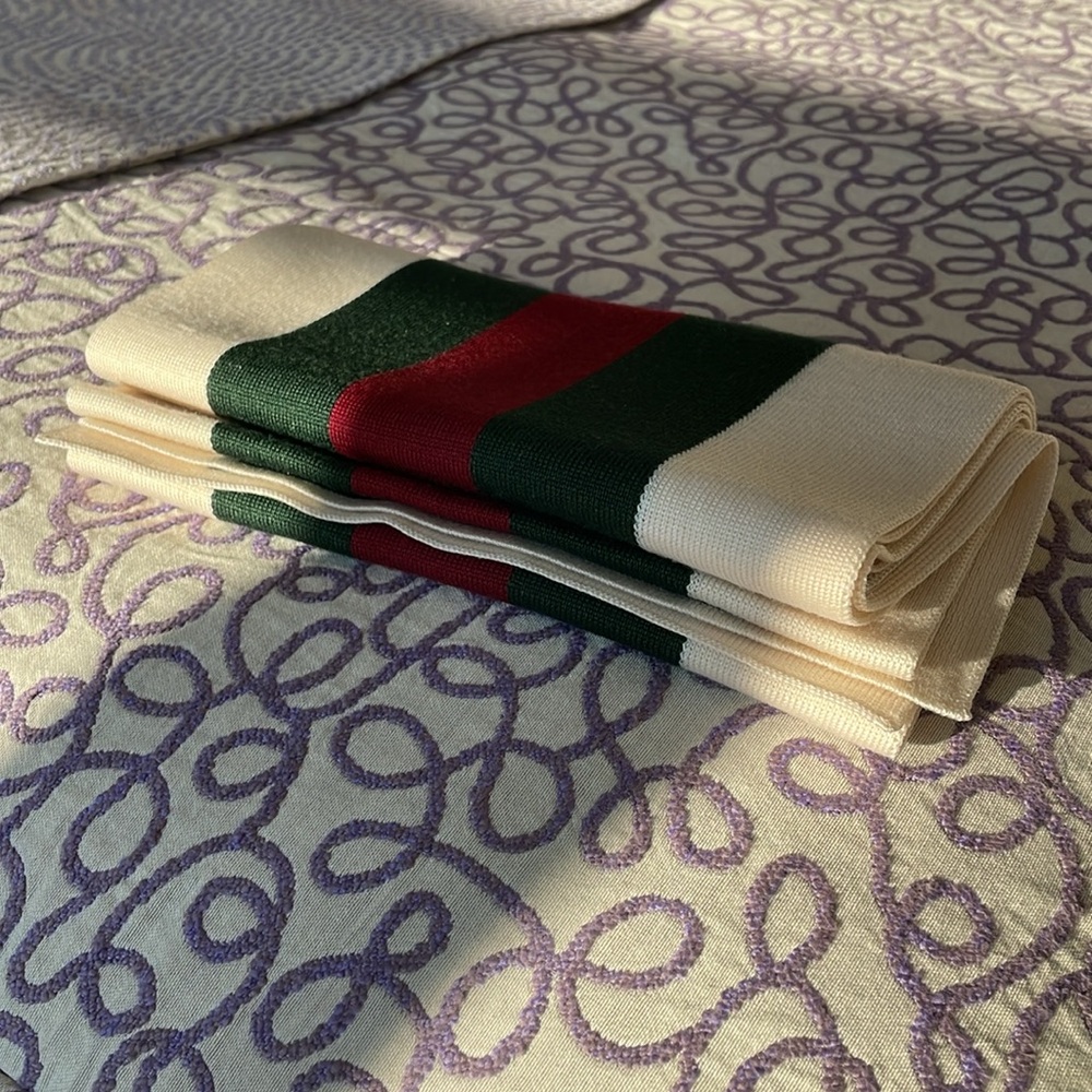 Original Gucci wool and silk scarf - Picture 8 of 10